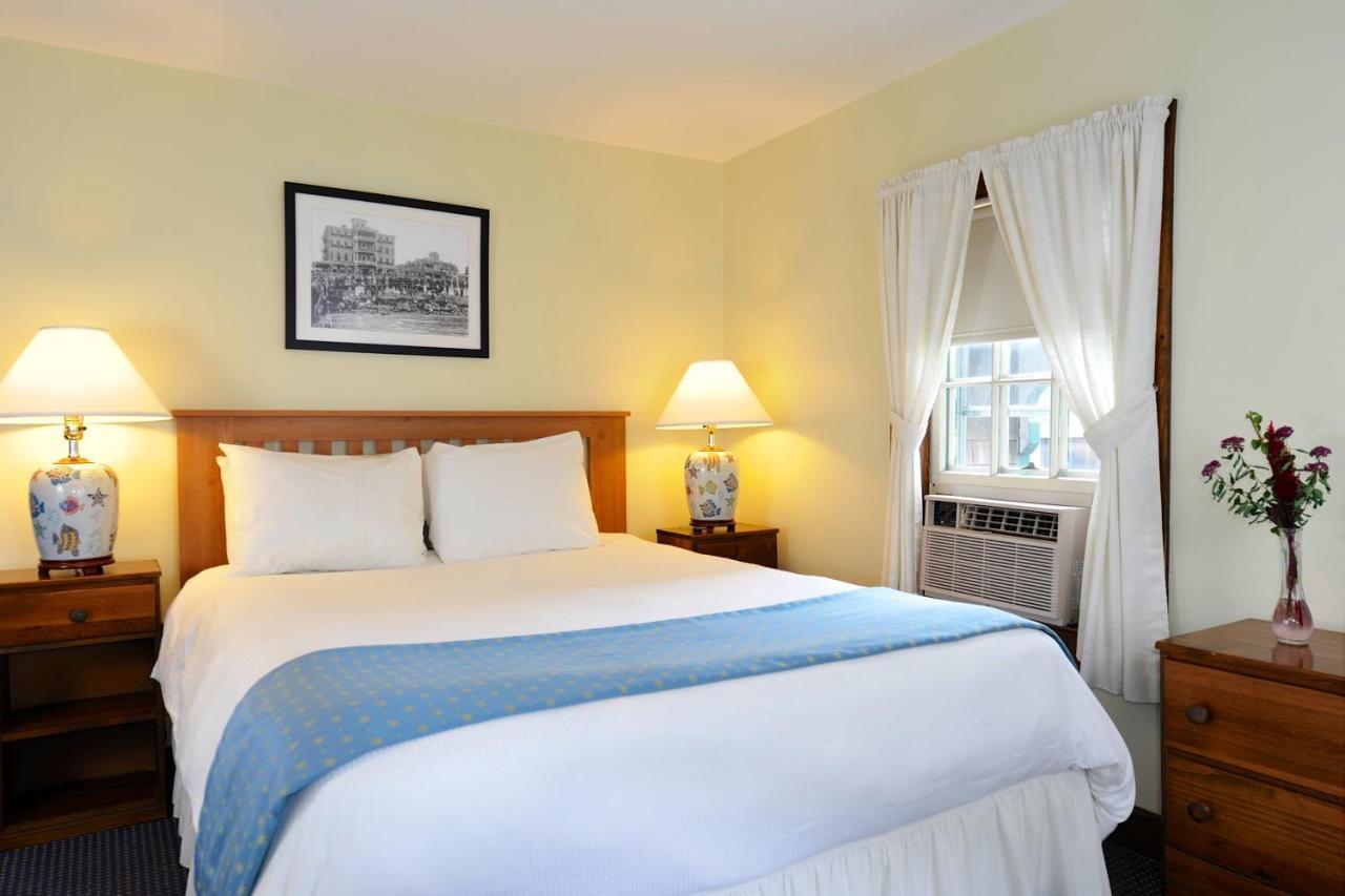 Pequot Hotel Oak Bluffs Exterior photo