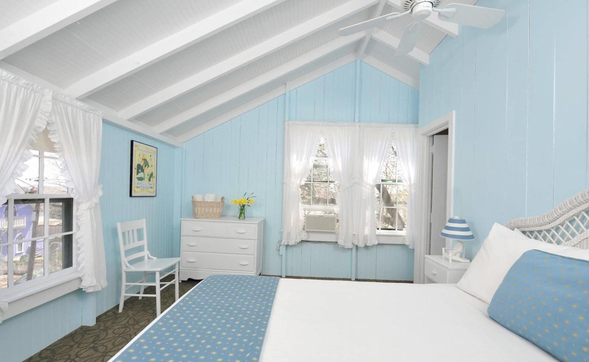 Pequot Hotel Oak Bluffs Exterior photo