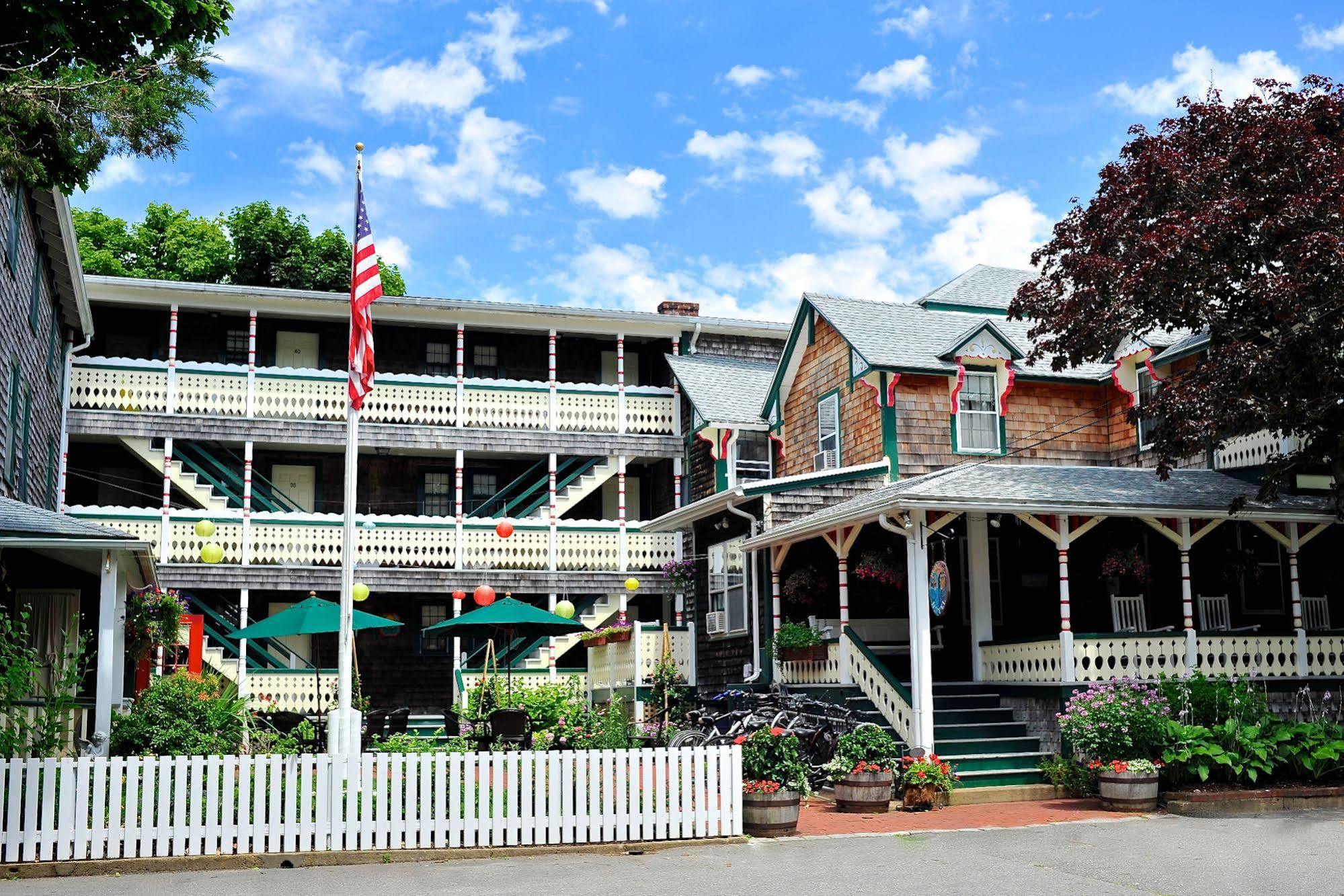 Pequot Hotel Oak Bluffs Exterior photo