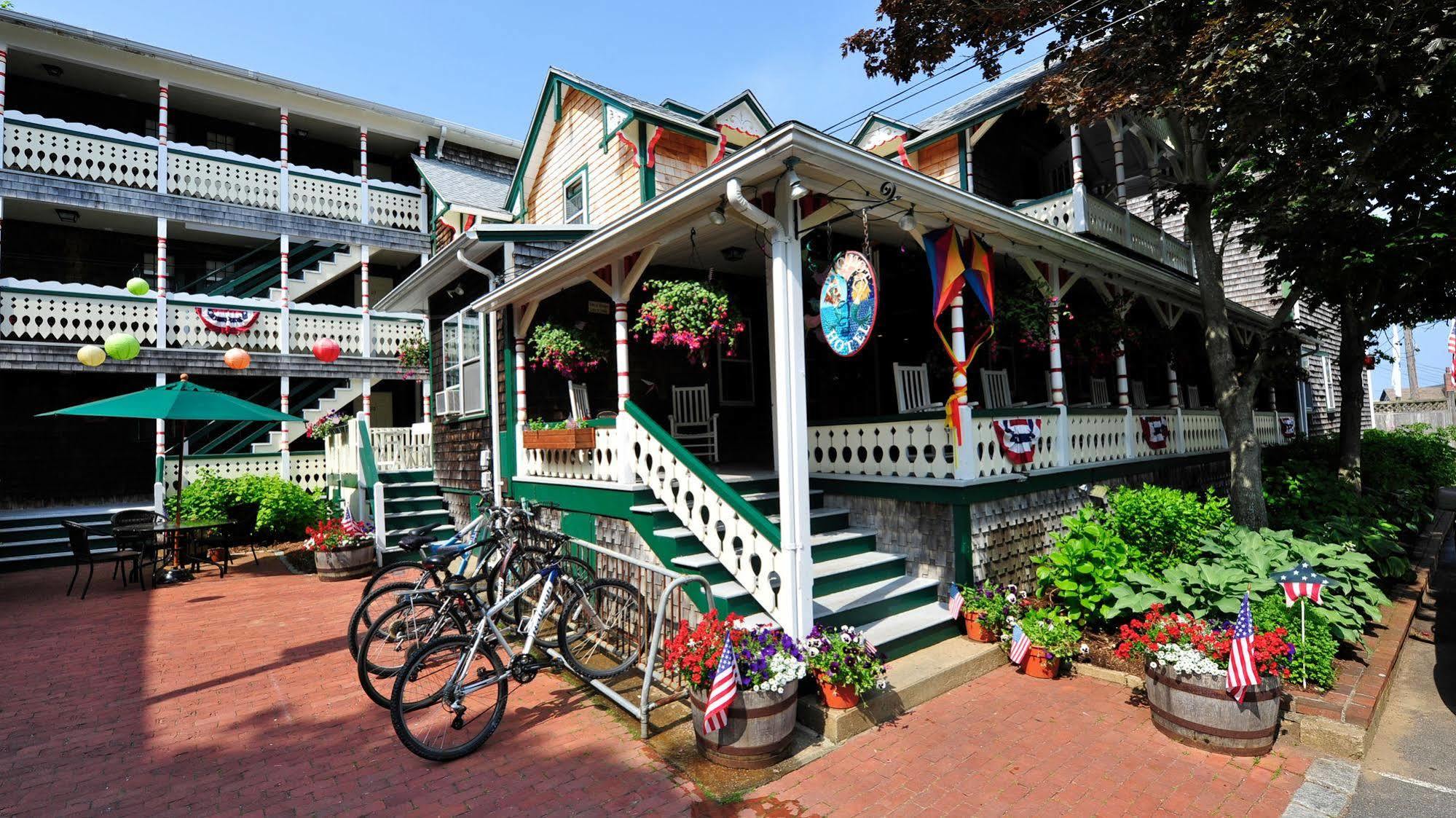 Pequot Hotel Oak Bluffs Exterior photo